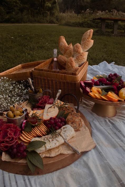 picknick dejt|How to Plan a Romantic Picnic Date For You And Your Partner